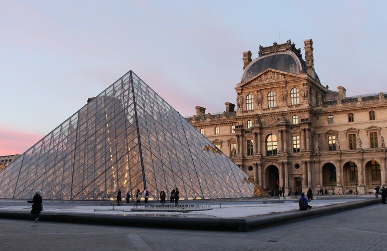 Pegasus Hava Yolları ile Benelux Paris Turu